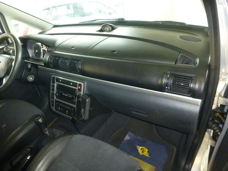 Ford Galaxy (2002) 1,9TDI-Vyhř.Sedadla-kůže-Ghia - fotka 16 z 23