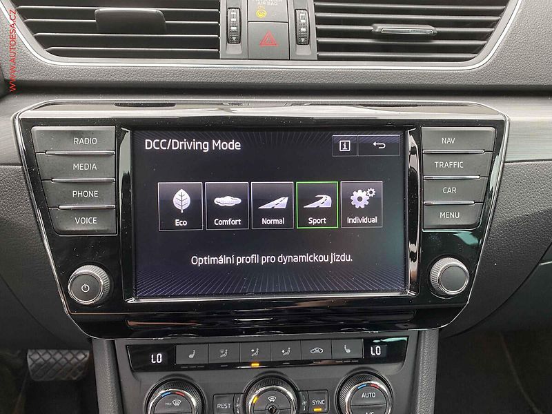 Škoda Superb (2016) 2.0 TDi, Style, DSG, bixen - fotka 19 z 19