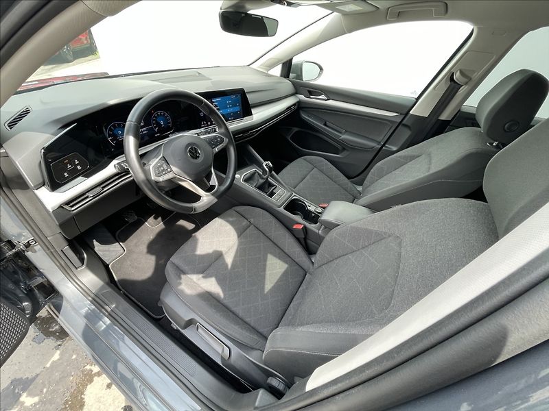 Volkswagen Golf 1,0 TSI Life KESSY+Kamera - fotka 5 z 23