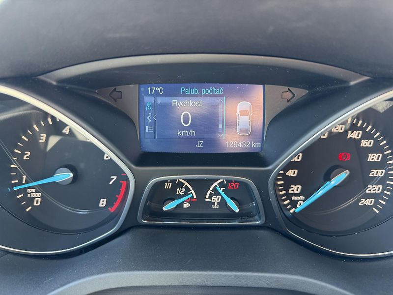 Ford Kuga 1.6 EB TITANIUM ROZVODY TAŽNÉ - fotka 17 z 39