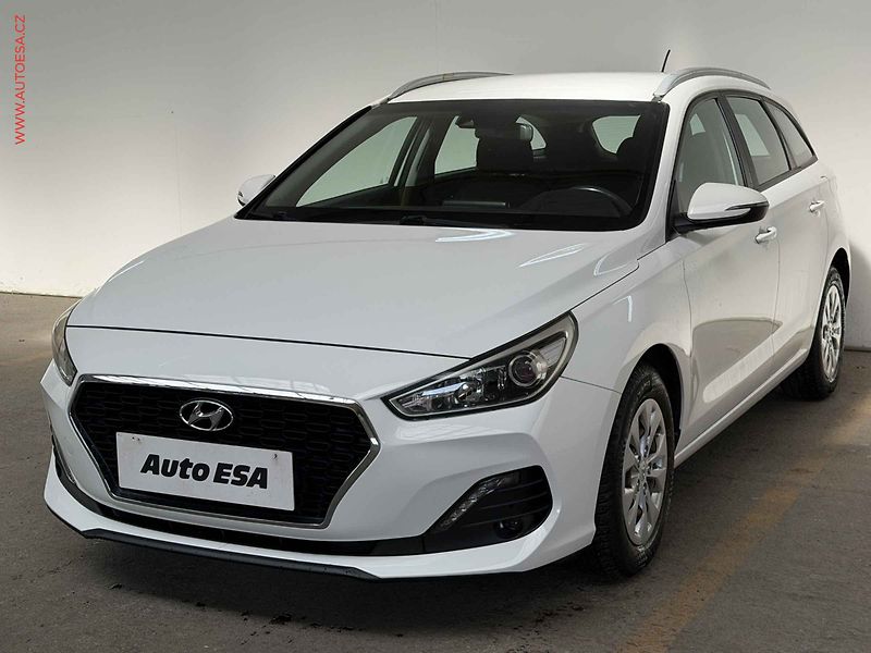 Hyundai i30 (2020) 1.4  CVVT, 1.maj,ČR, Trikolor - fotka 3 z 16