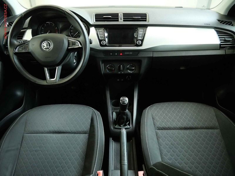 Škoda Fabia (2017) 1.0 MPi, AC, tempo - fotka 8 z 20