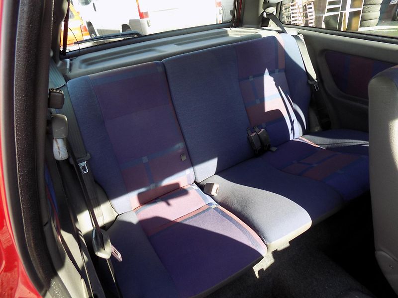 Fiat Punto 1,2I 54 KW SX CENTRÁL, KLIMA - fotka 24 z 30