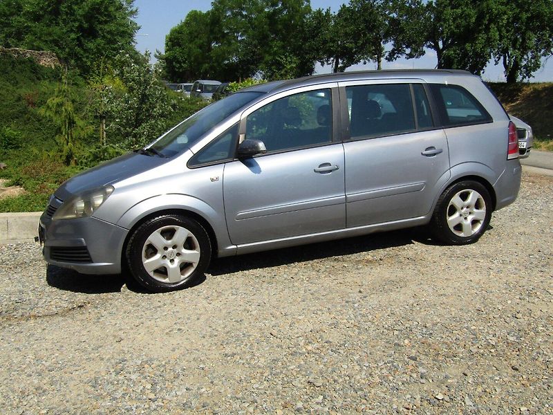 Opel Zafira (2006) 1.9 CDTi 88kW - fotka 8 z 33