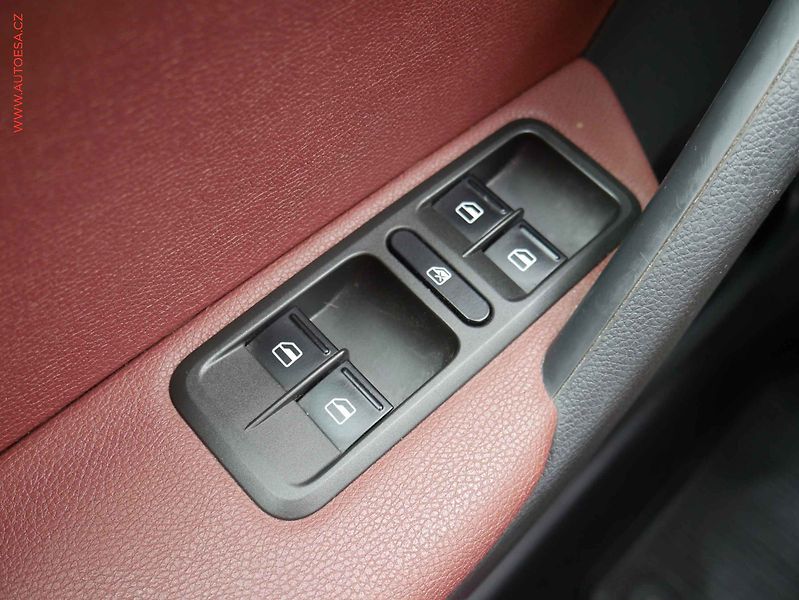 Škoda Yeti (2015) 2.0 TDI, 2.maj,ČR, DSG - fotka 11 z 22