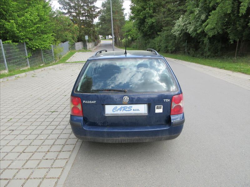 Volkswagen Passat 1,9 TDi, Klima, Vyhř. sed. - fotka 8 z 25