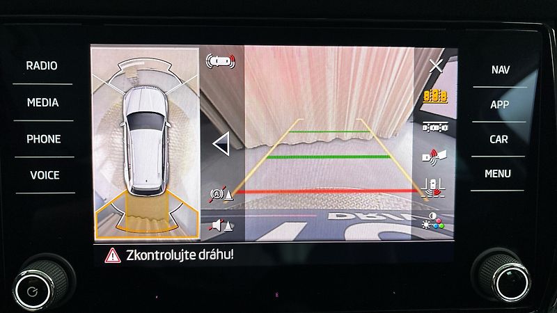 Škoda Kodiaq 2.0 TDI DSG 4x4 L&K - fotka 12 z 32