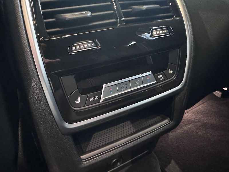 BMW X6 xDrive30d M-Sport - fotka 14 z 31