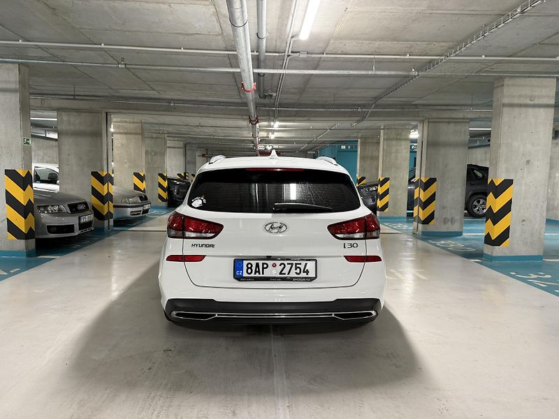 Hyundai i30 (2021) 1.0 T-GDI Comfort automat - fotka 4 z 20