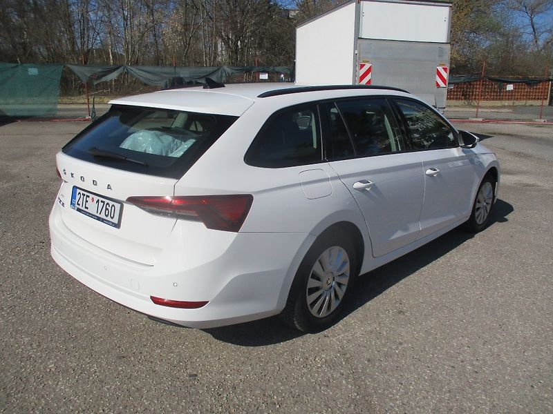 Škoda Octavia kombi AMBITION, 2.0 TDI 85kw - fotka 6 z 24