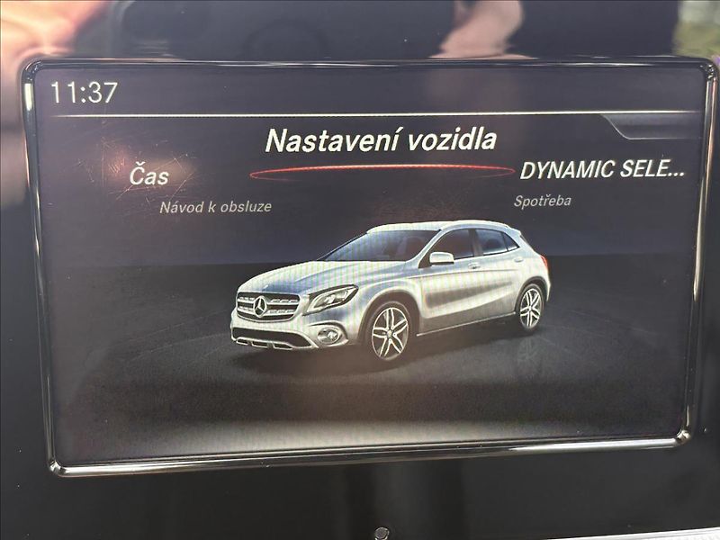 Mercedes-Benz GLA 1,6 180i 90kW AT,Led,Kůže,Navi - fotka 20 z 34