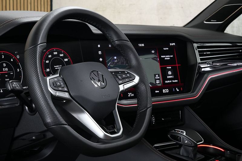 Volkswagen Touareg 3.0TDI 210kW R-Line Webasto TZ - fotka 17 z 49