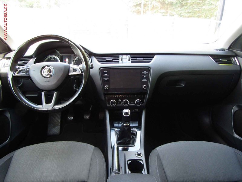 Škoda Octavia (2019) 1.0 TSi, ČR, Style - fotka 10 z 19