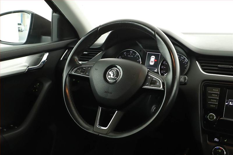 Škoda Octavia (2016) 1.2 TSI, Bi-Xenony, Tempomat - fotka 8 z 14