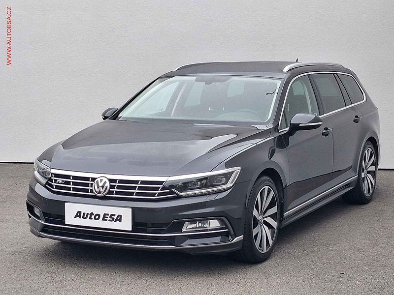 Volkswagen Passat (2019) 1.5TSi, ČR, Highline, LED - fotka 3 z 19