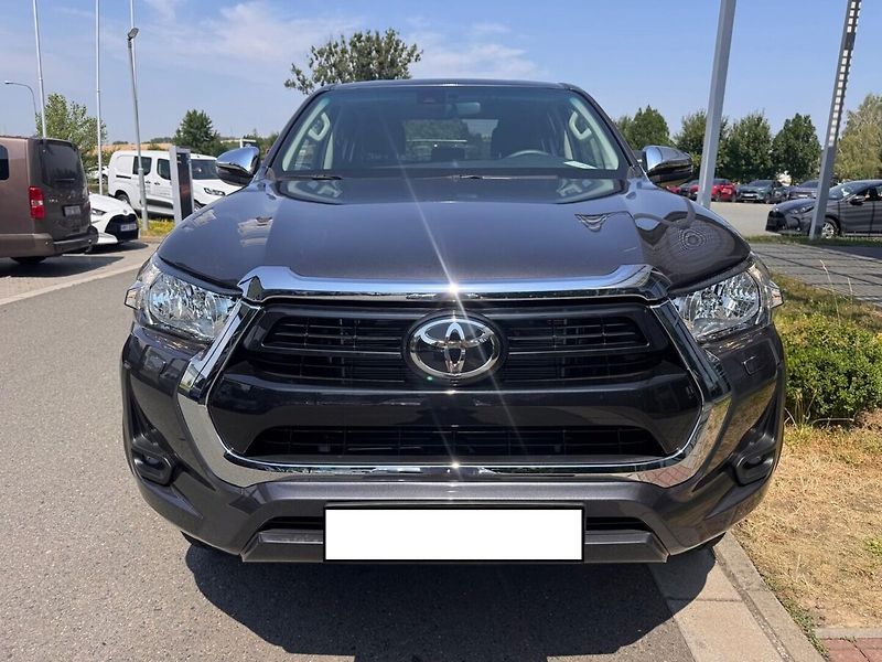 Toyota Hilux 2.4 Active 4x4 - fotka 8 z 13