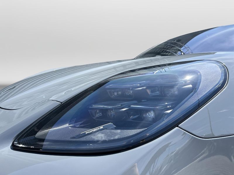 Porsche Panamera (2025) Turbo E-Hybrid - fotka 9 z 30