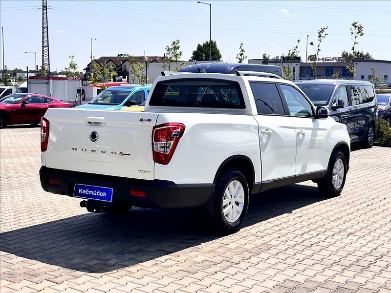 KGM Musso Grand 2,2 e-XDI Style 4WD 148kW - fotka 5 z 28