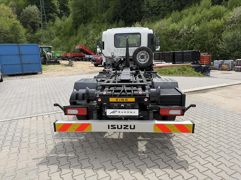 Isuzu F11 (2026) 5.2L, 240k, MT6, Hákový nosič - fotka 7 z 35