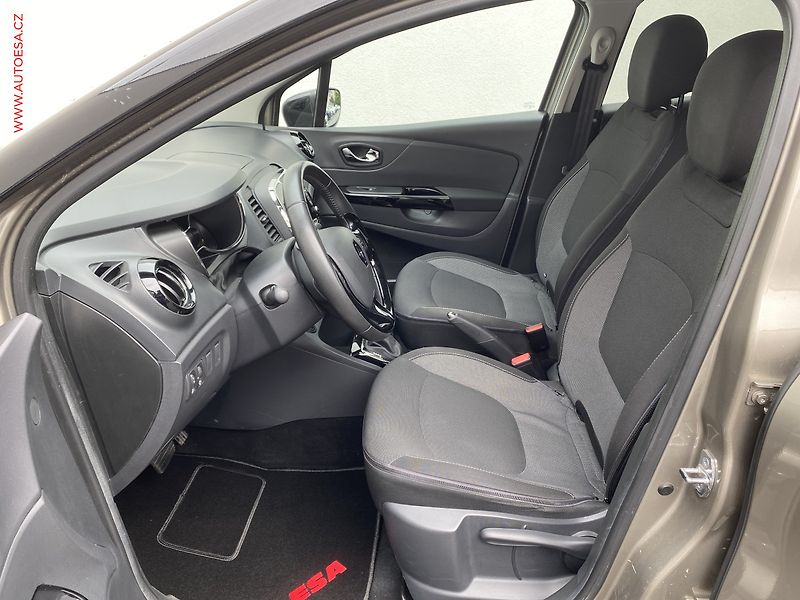Renault Captur (2015) 1.2 TCe, Intense, AT, TZ - fotka 9 z 18