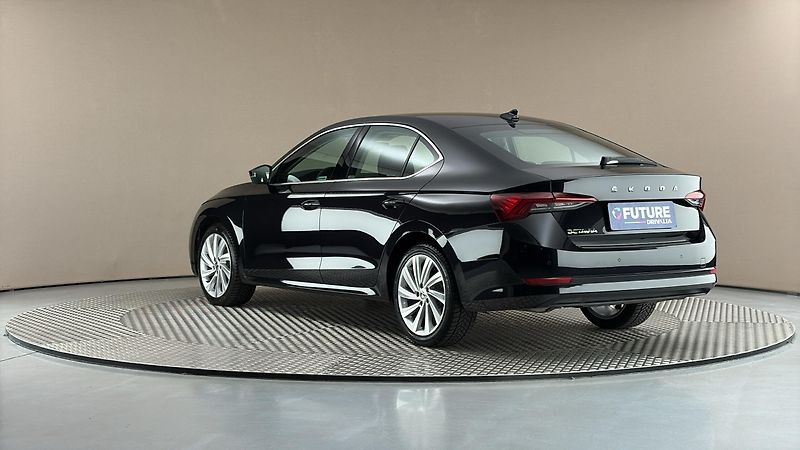 Škoda Octavia 1.5 TSI Style - fotka 2 z 25