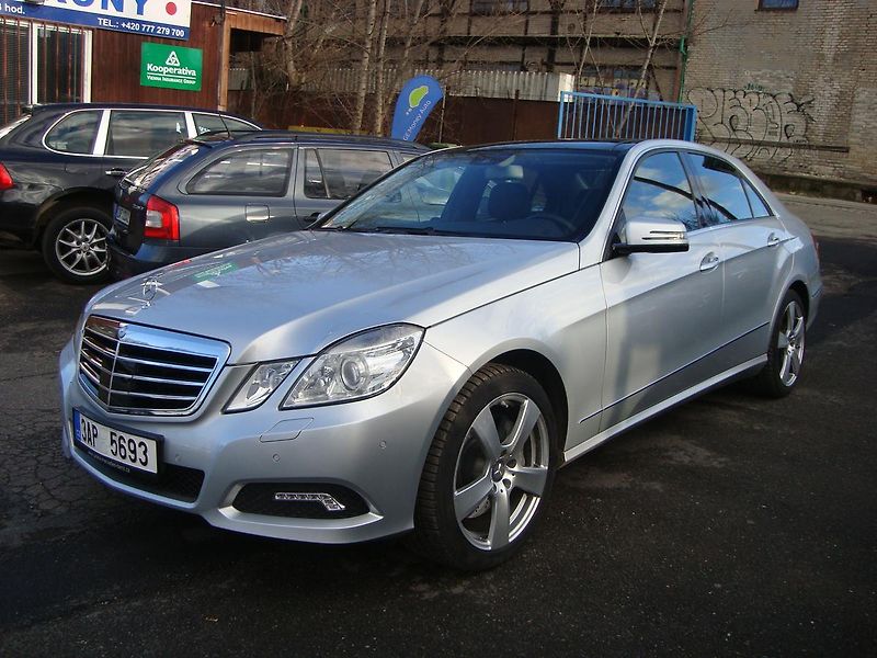 Mercedes-Benz Třídy E (2008) E 500,1.Maj. v ČR,Servisní k. - fotka 3 z 74