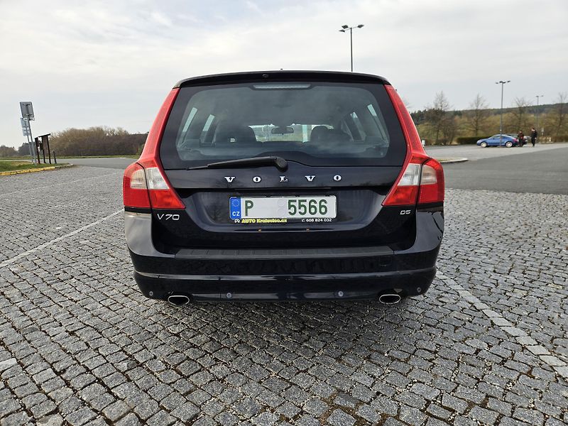 Volvo V70 (2010) 2.4 D5 151kw, MOŽNÉ SPLÁTKY  - fotka 8 z 25