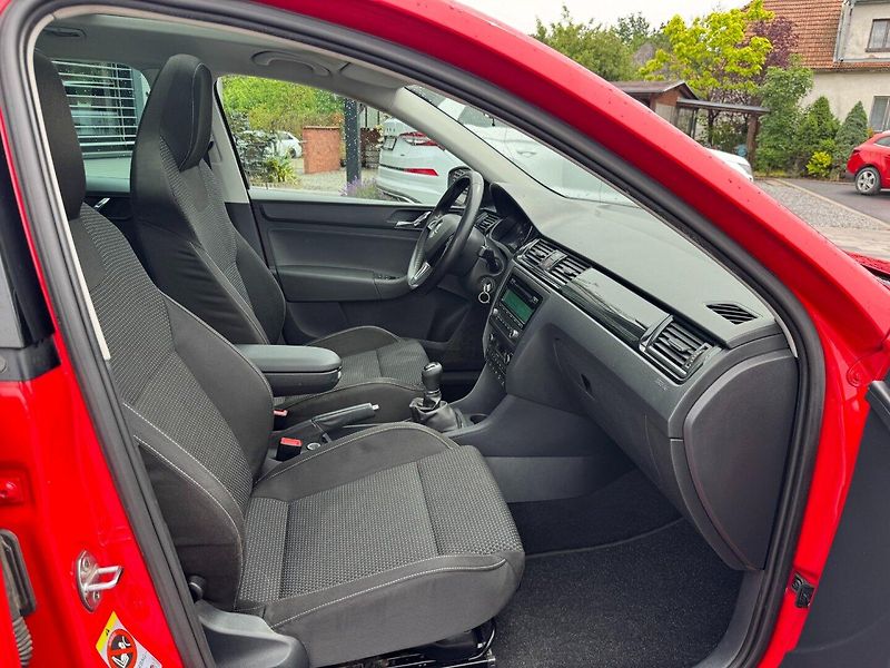 Škoda Rapid (2014) Spaceback 1.2 TSI StylePlus - fotka 29 z 31