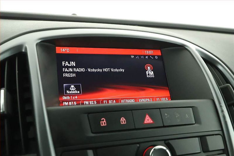 Opel Astra (2014) 1.7 CDTI, Serv.kniha, Tempomat - fotka 9 z 12