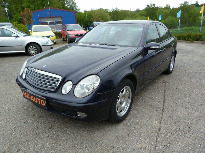 Mercedes-Benz Třídy E CDI - fotka 1 z 15