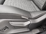 Peugeot 3008 (2026) Business 1.2 HYBRID 145k AUT6 - náhled 28