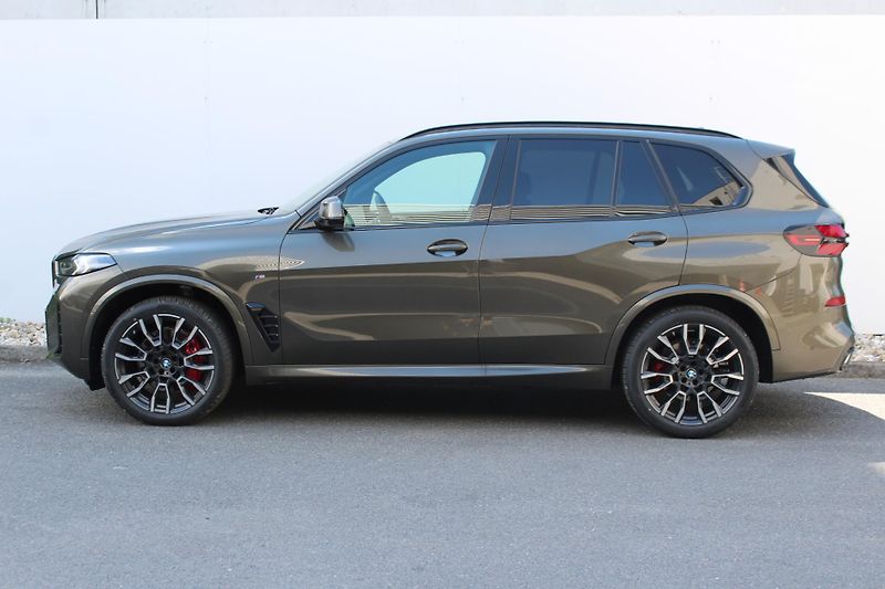 BMW X5 xDrive40d Mpaket - fotka 8 z 26