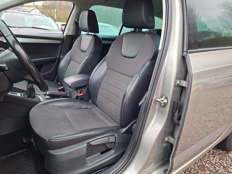 Škoda Octavia (2013) 1.4TSI 103kW 6MAN -S.KNIHA - fotka 20 z 48