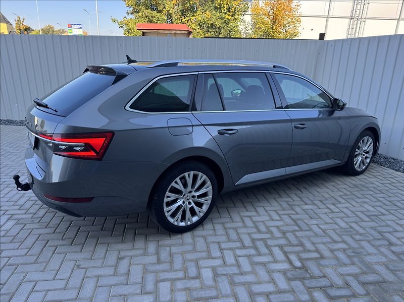 Škoda Superb 2,0 TDI DSG STYLE 1.maj. ČR - fotka 14 z 50
