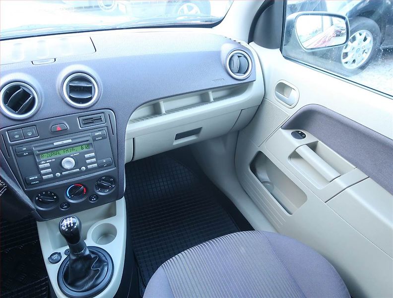 Ford Fusion (2009) 1.4, Eko.zaplacen, nová STK - fotka 8 z 13