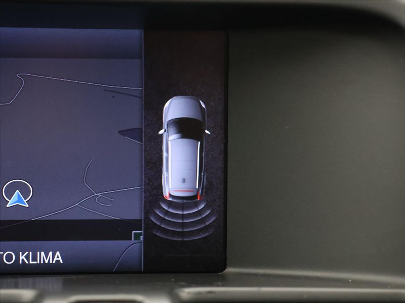 Volvo XC60 2,4 D3 120kW Momentum AWD AUT - fotka 23 z 33