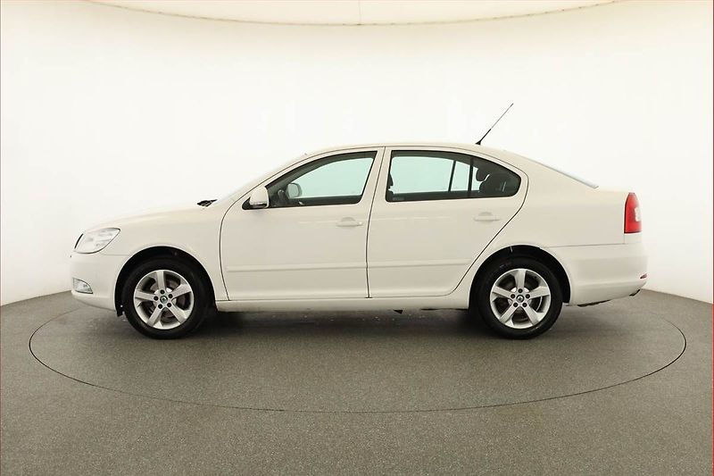 Škoda Octavia (2012) Ambition 1.2 TSI, Tempomat - fotka 3 z 12