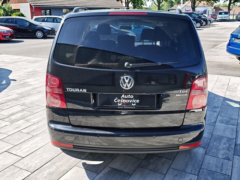 Volkswagen Touran (2009) Comfort 1,9 TDI 77 Kw - fotka 6 z 33