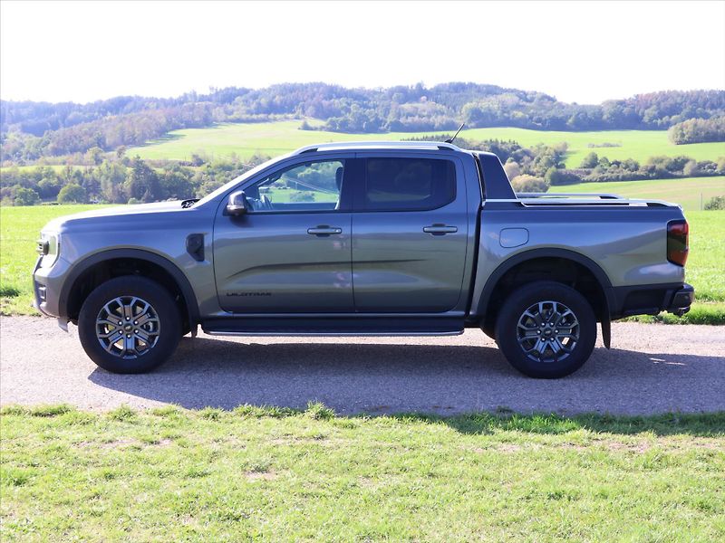 Ford Ranger 3,0 V6 TDI Aut. Wildtrak DPH C - fotka 4 z 37