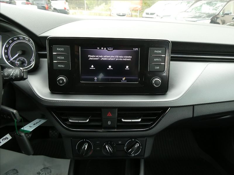 Škoda Scala 1,0 TSi 70kW ČR, DPH, klima - fotka 29 z 38