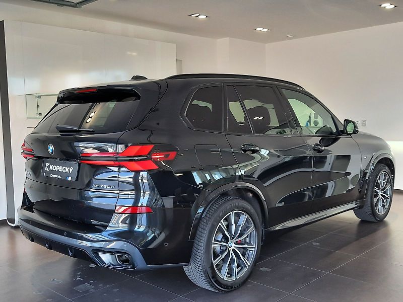 BMW X5 (2024) xDrive 30d M Sport - fotka 6 z 17