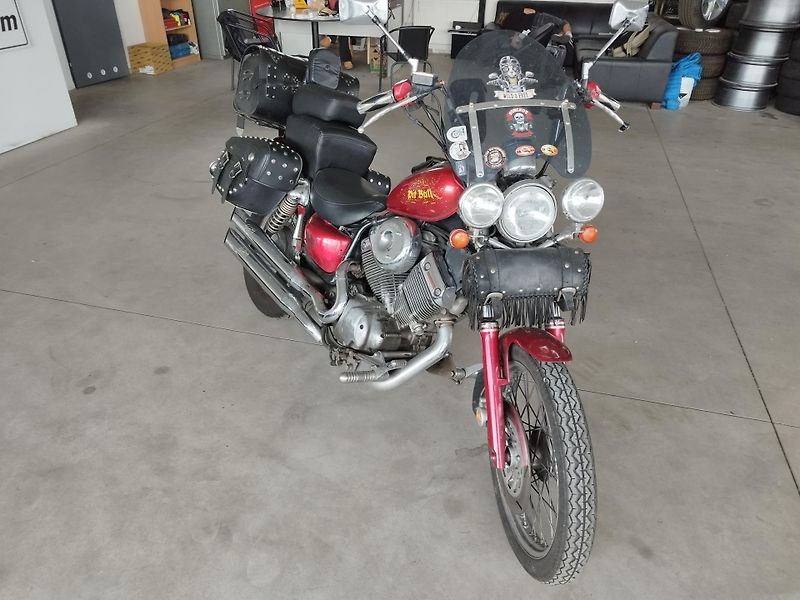 Yamaha XV 535 Virago (1994) 535 34KW KUFRY PADÁKY NOVÁ STK - fotka 1 z 14