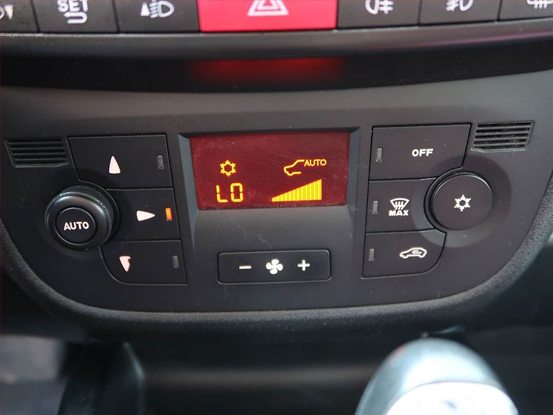 Fiat Dobló (2014) 1.6 MultiJet, 5Míst, SR, DPH - fotka 12 z 19
