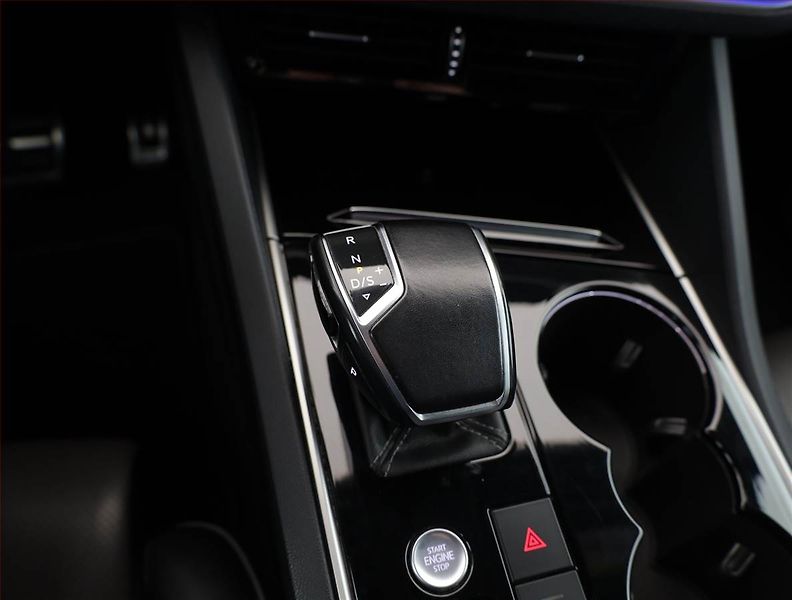 Volkswagen Touareg (2021) 3.0 TDI - fotka 11 z 21