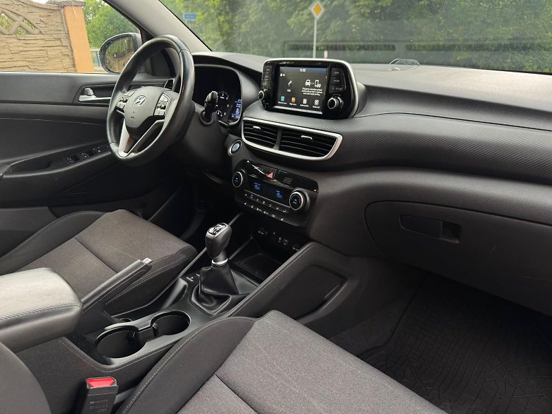 Hyundai Tucson (2021) 1.6D 4x4 1.MAJIT. ČR DPH TAŽNÉ - fotka 12 z 24