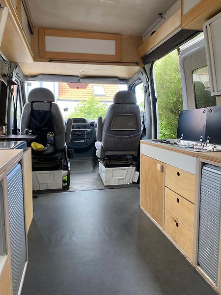 Mercedes-Benz Sprinter (2006) Obytná dodávka, 4x4, 95kw - fotka 3 z 11