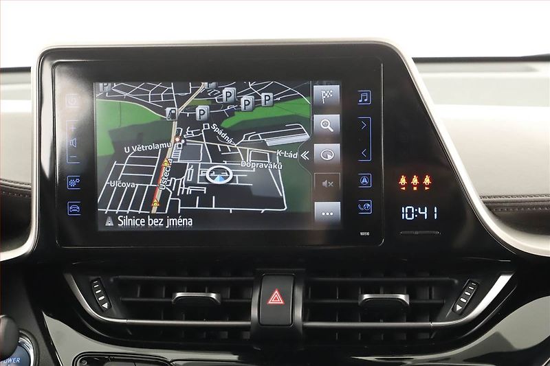Toyota C-HR (2019) Comfort 1.8 Hybrid - fotka 16 z 18