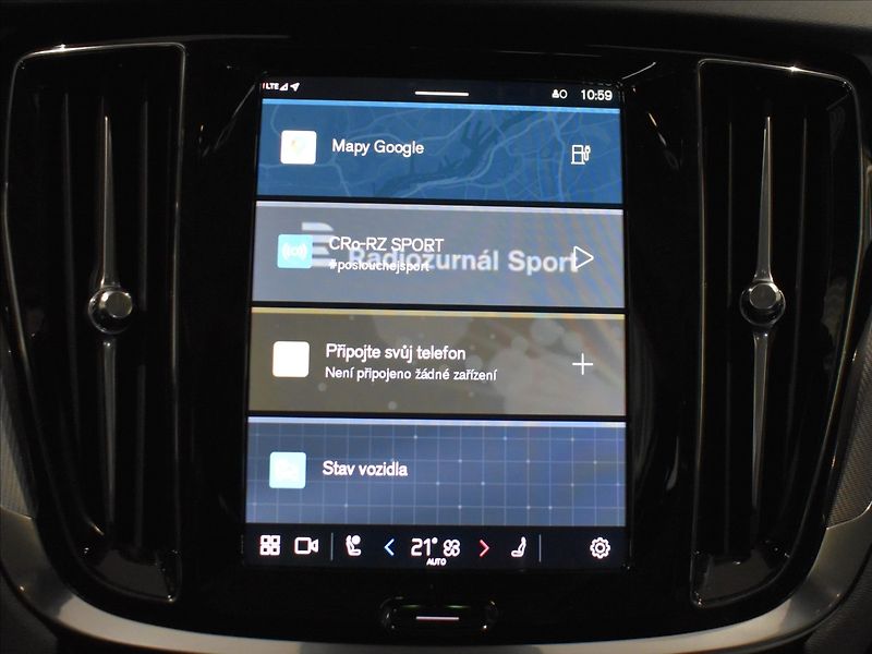 Volvo V60 2,0 T6 AWD Core - fotka 19 z 26