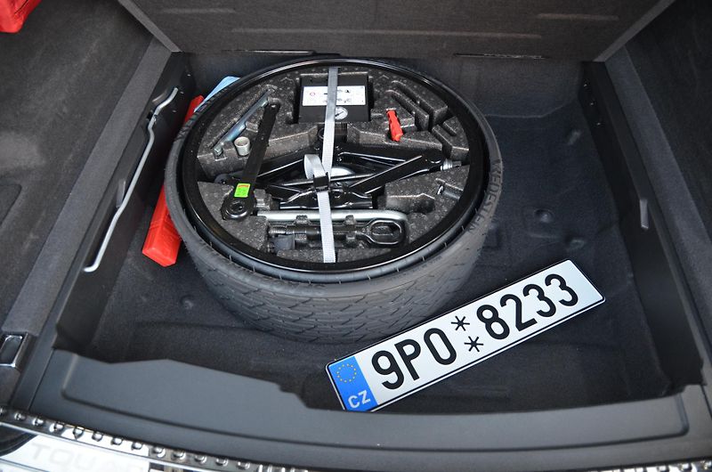 Volkswagen Touareg (2020) 3.0 TDi 200kW 4x4 / ČR / TAŽNÉ - fotka 15 z 44