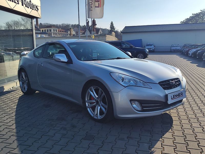 Hyundai Genesis 3.8 V6/223kW Coupe 6AT - fotka 3 z 35